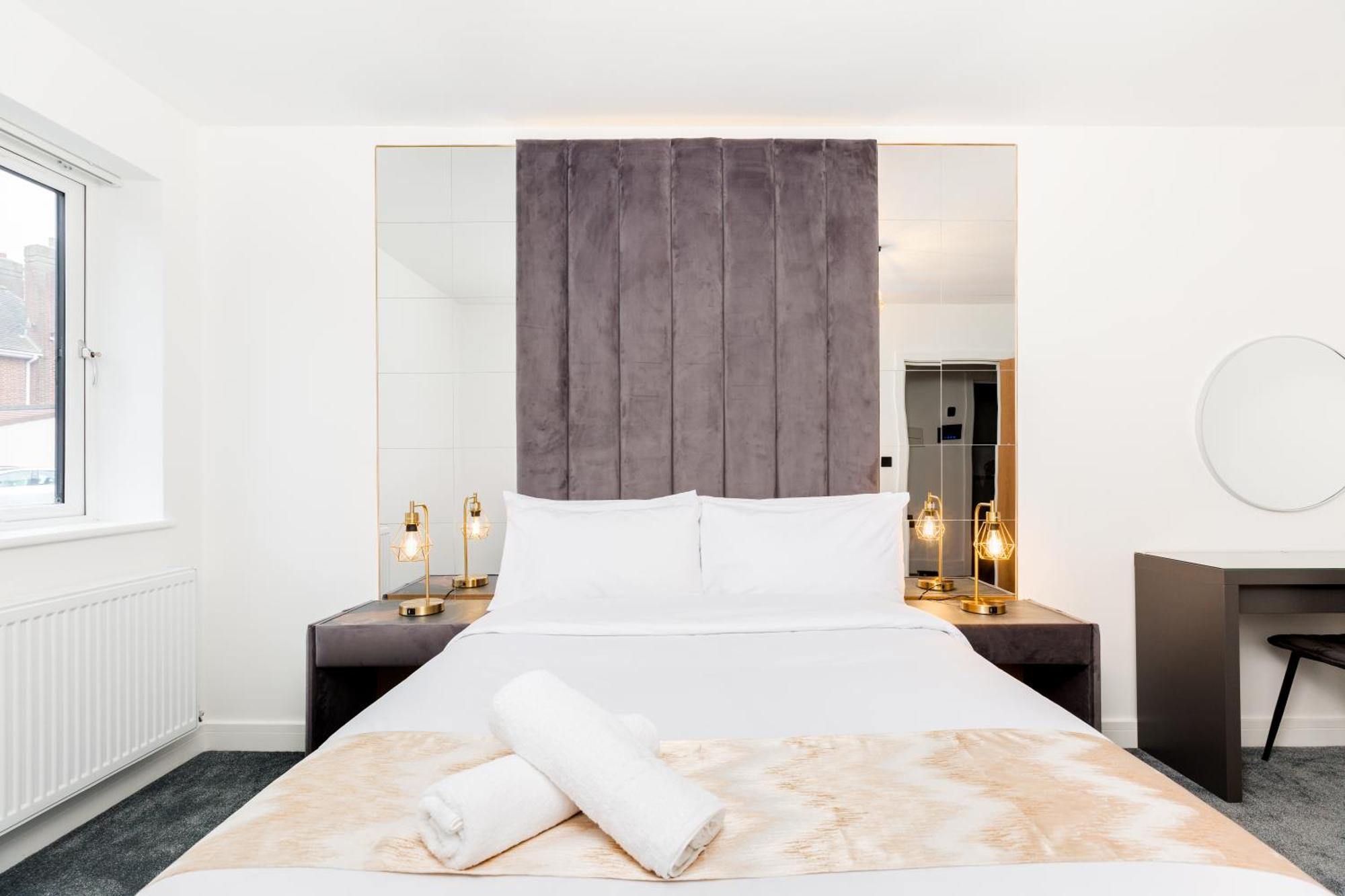 The Suites Inn Hotel Birmingham Merry Hill Brierley Hill Esterno foto